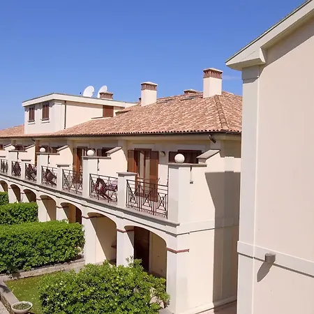 Carpediem Roma Golf Club Resort 4*